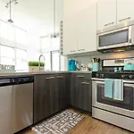 Charming 3 Bedroom Apartment With Pool Near San Diego Convention Center